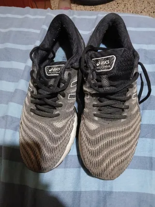 Zapatillas Asics Gel-Nimbus talla 44 semi nuevas