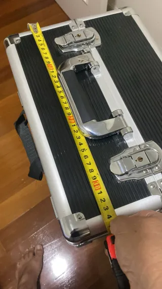 Maletín de maquillaje con ruedas