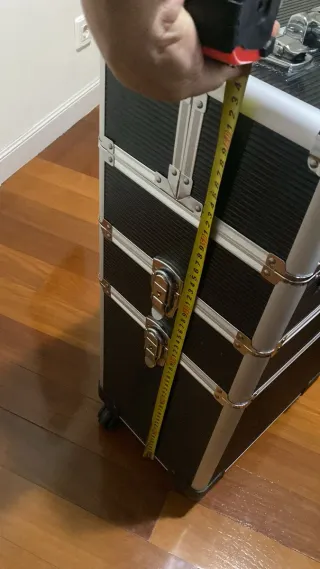 Maletín de maquillaje con ruedas