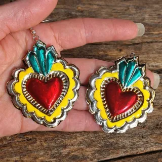 Pendientes Sagrado Corazón Repujado a Mano
