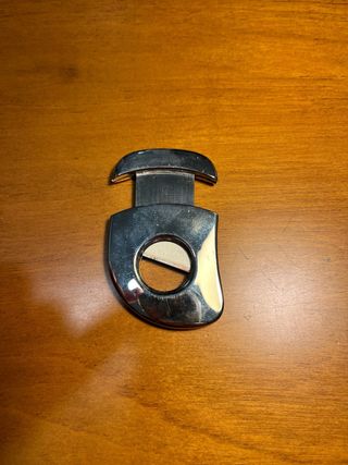 Cortapuros de metal.