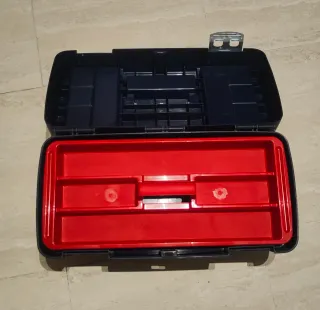 Caja de herramientas vacía Tayg