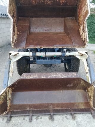 Dumper con pala