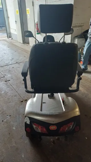 Scooter eléctrico 4 ruedas ortopedia