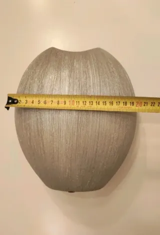 Jarrón plateado moderno