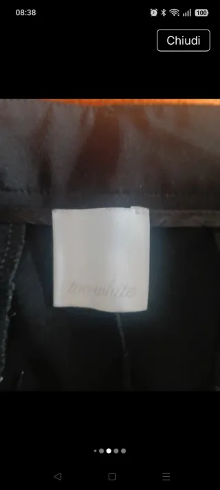 Pantaloni neri svasati