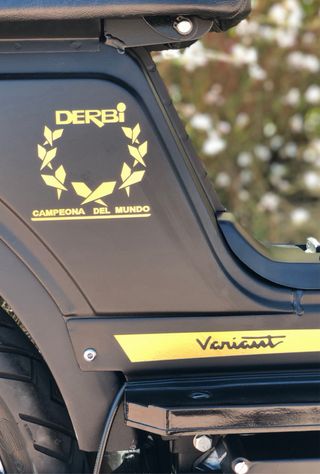Derbi Variant America Negra y Dorada