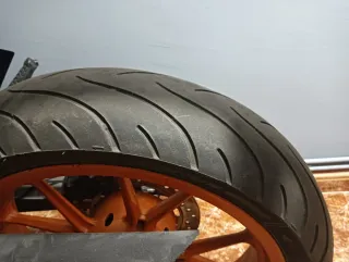 KTM Duke 125 Naranja/Blanca