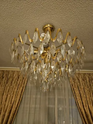 Lámpara de comedor de cristal y metal