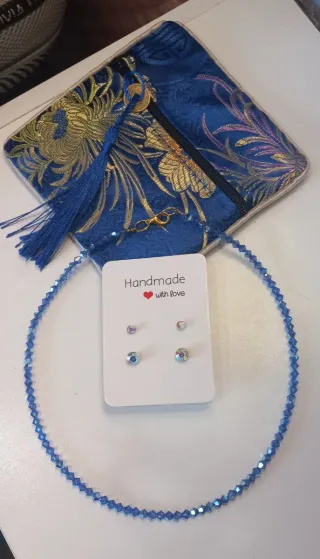 Gargantilla y pendientes