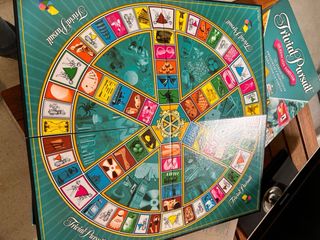 Juego de mesa Trivial Pursuit Familiar