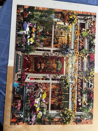 Puzzle di 1500 pezzi: Fiori e Giardino Segreto