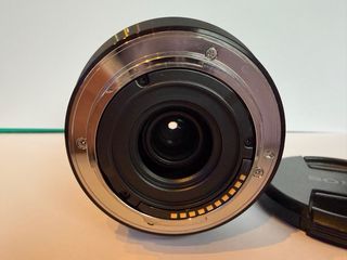 Objetivo Sony E 10-18mm f/4 OSS