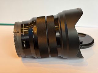 Objetivo Sony E 10-18mm f/4 OSS