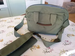 Bolso Joolz Green Forest con cambiador