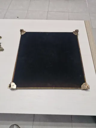 Antico scacchiere di metallo