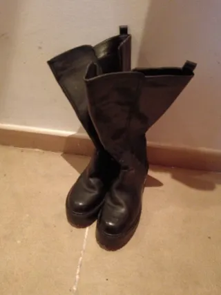 Botas altas negras