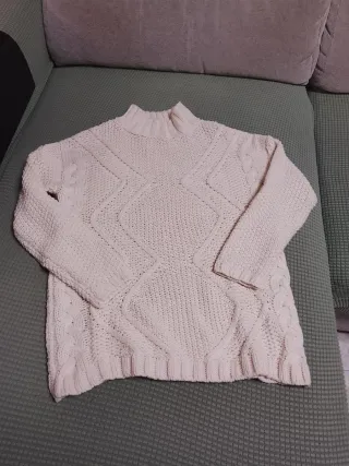 Jersey de punto beige trenzado