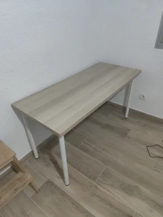 Escritorio madera y metal