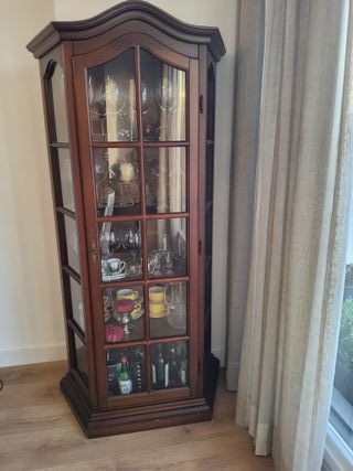 Vitrina madera y cristal