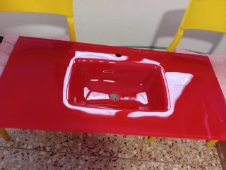 Lavabo de cristal rojo
