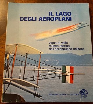 Collezione Libri/Vhs Aeronautica Militare e vari