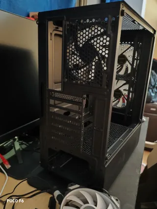 Caja case torre ATX GAMDIAS