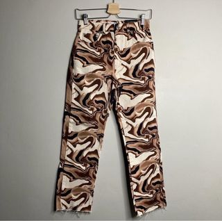 Pantalones Stradivarius estampado marmoleado