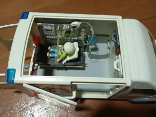 Playmobil 4221 Ambulancia Incompleta