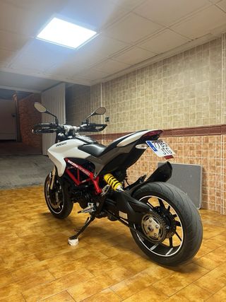 Ducati Hypermotard Blanca