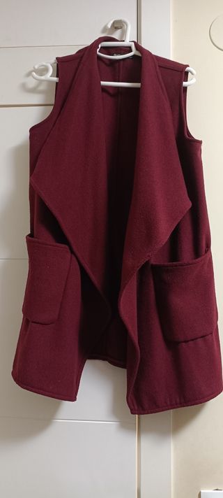 Abrigo chaleco talla S Stradivarius