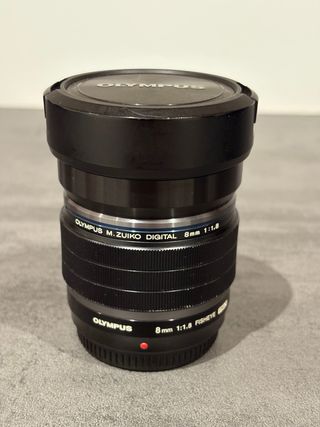 Obiettivo Olympus 8mm f/1.8 Fisheye Pro