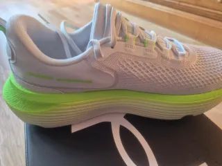 Zapatillas Under Armour Infinite Elite 2. Talla 45