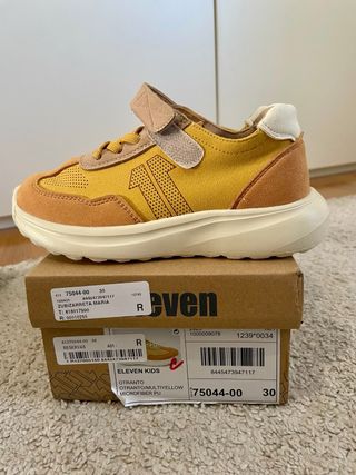 Zapatillas ELEVEN Talla 30 Nuevas