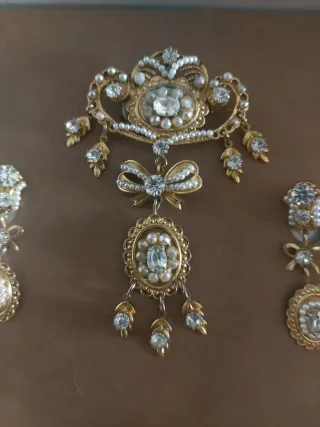 Aderezo Fallera Niña..dorado con perlas