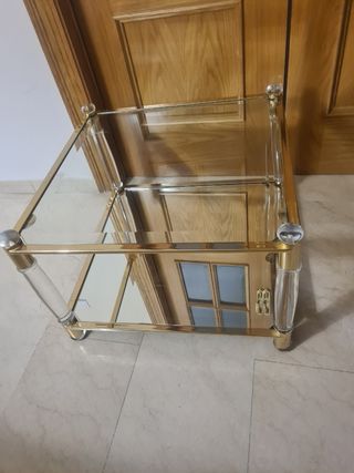 Mesa auxiliar cuadrada