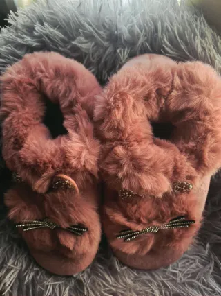 Zapatillas gatita rosa peludas