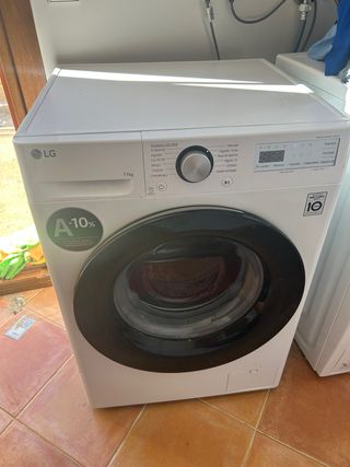 Lavadora LG 11kg Carga Frontal. F4WR5011A6F