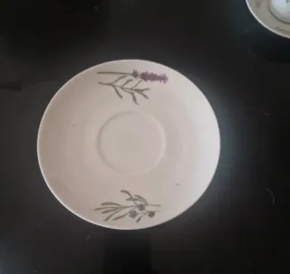 Azucarero y plato de porcelana