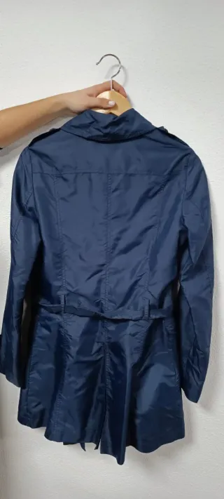Gabardina azul nueva sin etiqueta