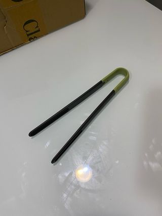 Sartén Parrilla Lodge Negra con Pinzas