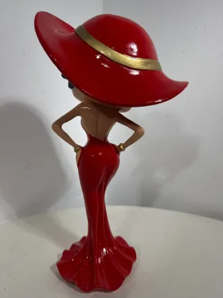 Statuetta Betty Boop in resina rossa