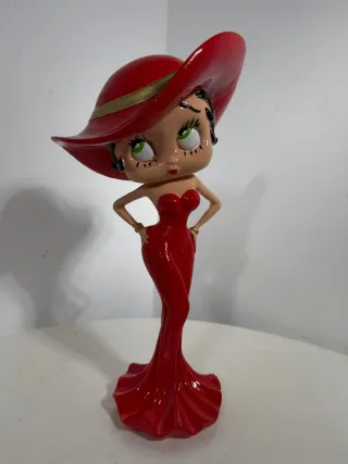 Statuetta Betty Boop in resina rossa