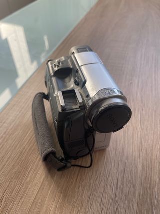 Sony Handycam DCR-HC14E Plata