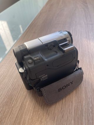 Sony Handycam DCR-HC14E Plata