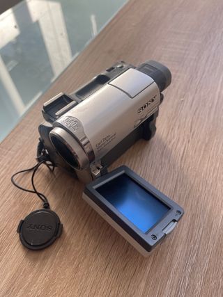 Sony Handycam DCR-HC14E Plata