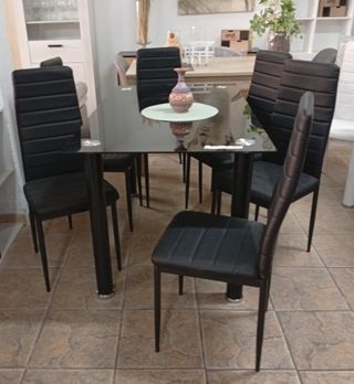 Comedor en Cristal + 6 Sillas Negras*. ¡OFERTA!