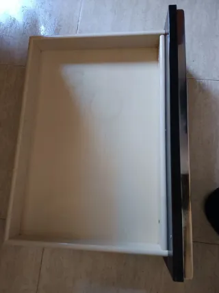 Mueble vitrina 3 puertas con luz. Ya desmontado.