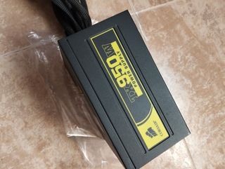 Fuente de Alimentación Corsair TX950W