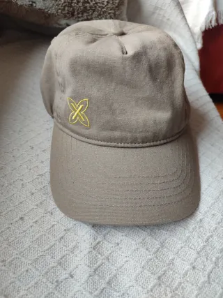 Gorra Munich Beige nueva con etiqueta